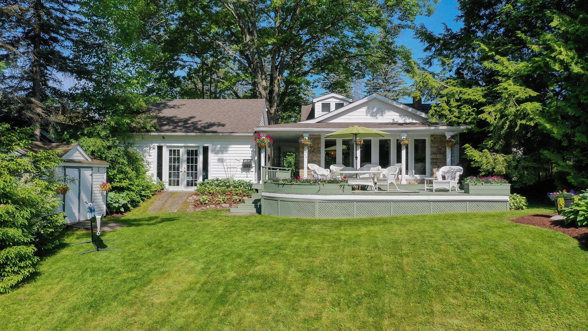 Huntsville, ON P1H 1G8,9 Mountview AVE