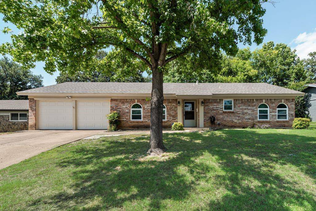 Euless, TX 76040,1702 Sagebrush Trail