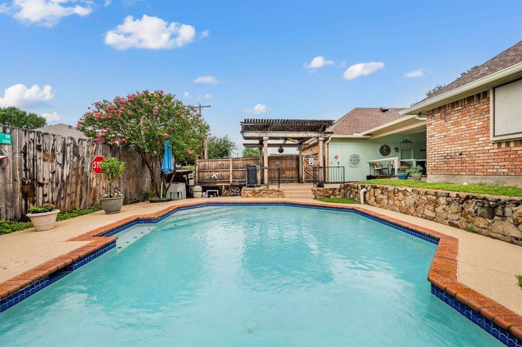 Hurst, TX 76054,3121 Oakdale Drive