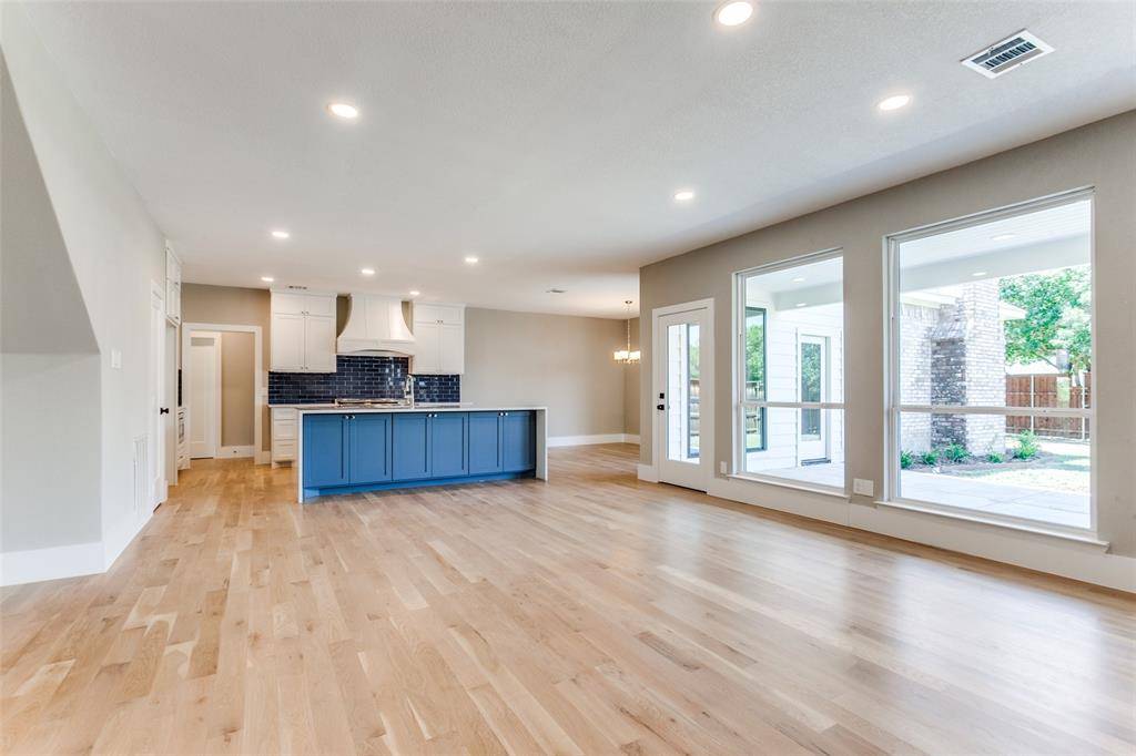 Plano, TX 75025,717 Sunkist Lane