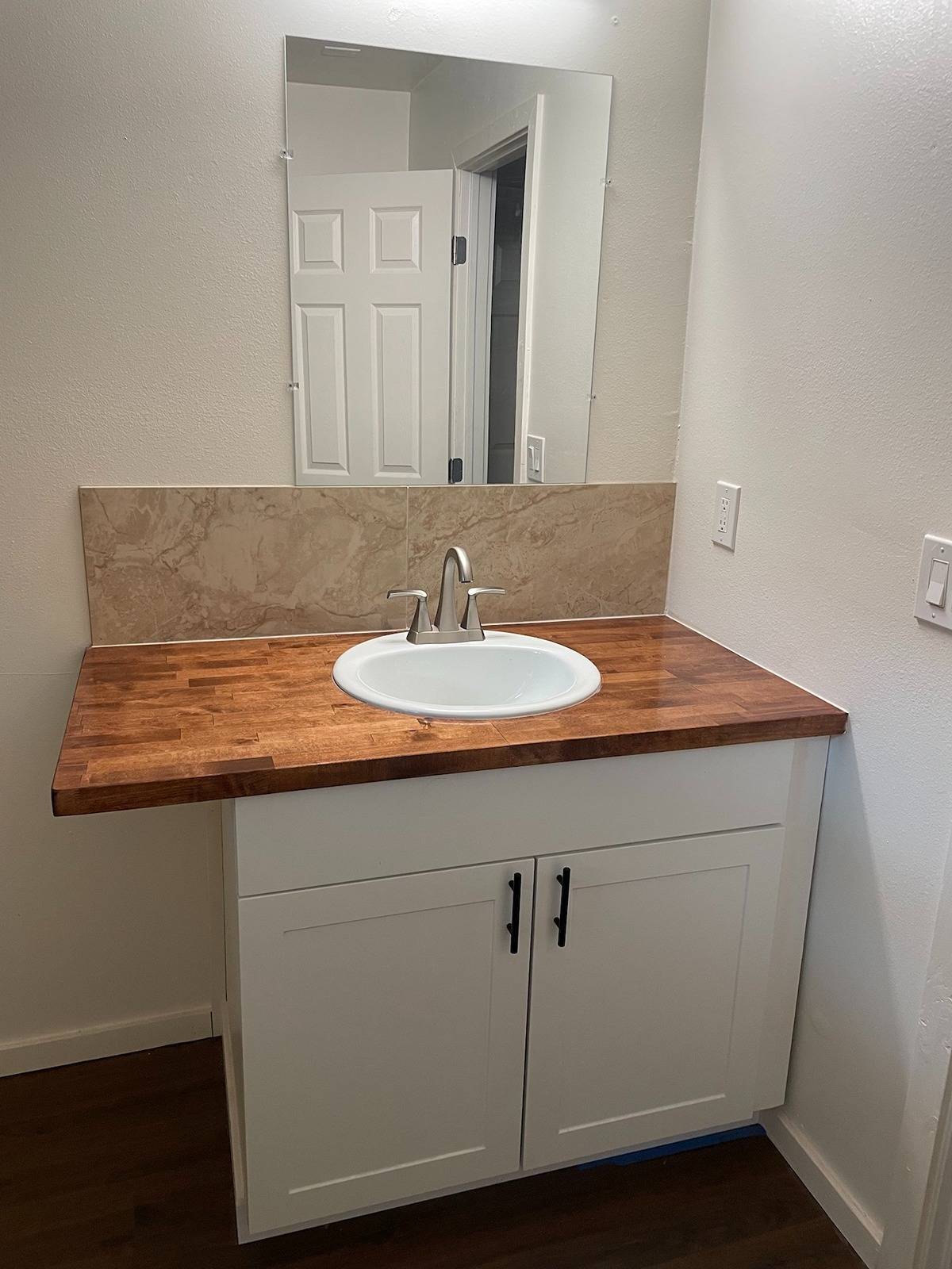 Keaau, HI 96749,16-432 UILANI DR