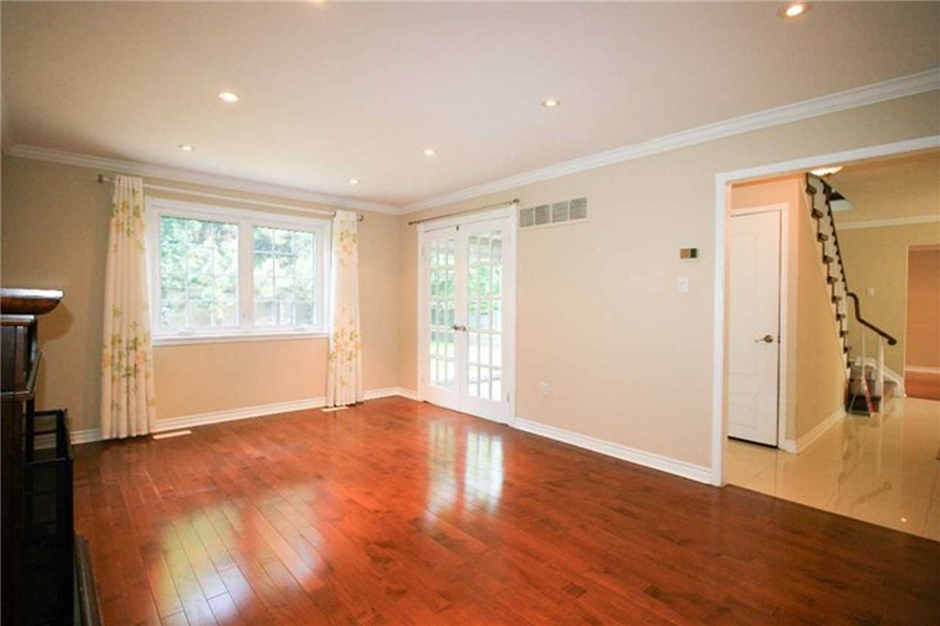 Toronto C13, ON M3B 3B5,106 Abbeywood TRL