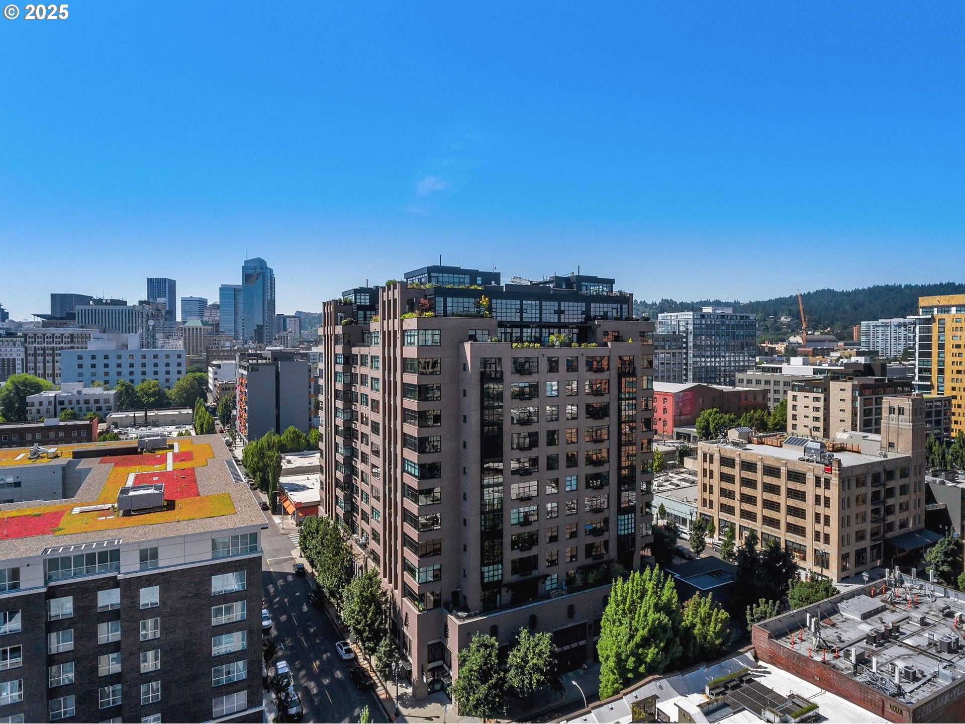 Portland, OR 97209,333 NW 9TH AVE #902