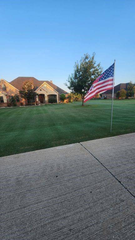 Waxahachie, TX 75165,221 Magnolia Drive