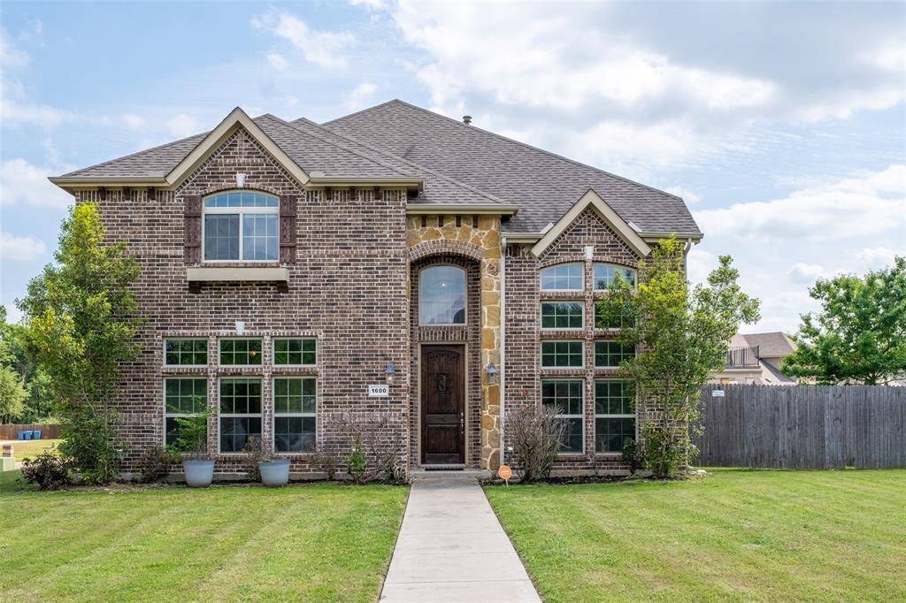 Desoto, TX 75115,1600 Stray Horn Drive