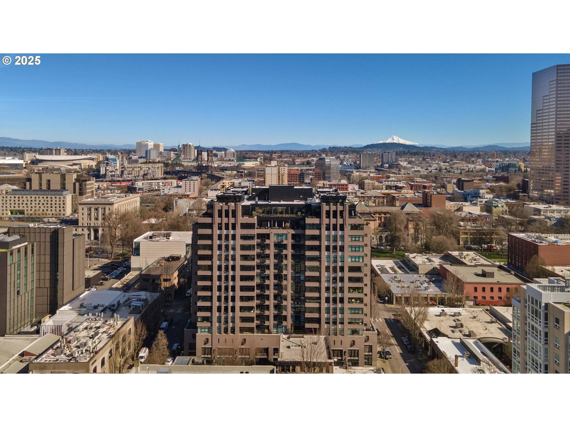 Portland, OR 97209,333 NW 9TH AVE #909