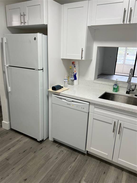 Lauderdale Lakes, FL 33311,2850 Somerset Dr #107L