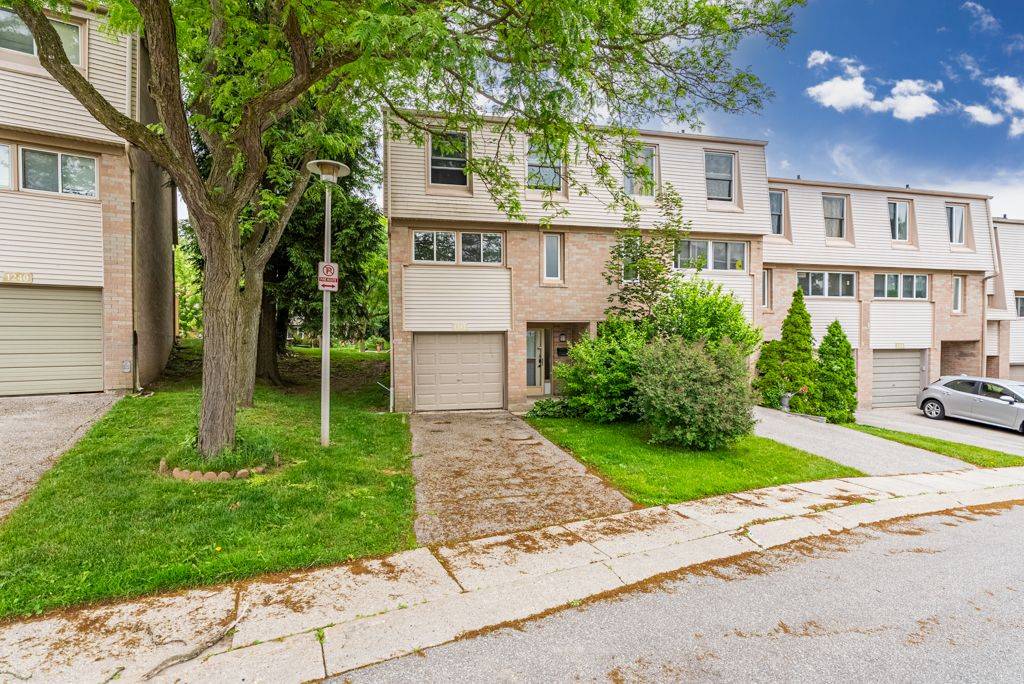 London North, ON N6G 3A5,1252 Limberlost RD
