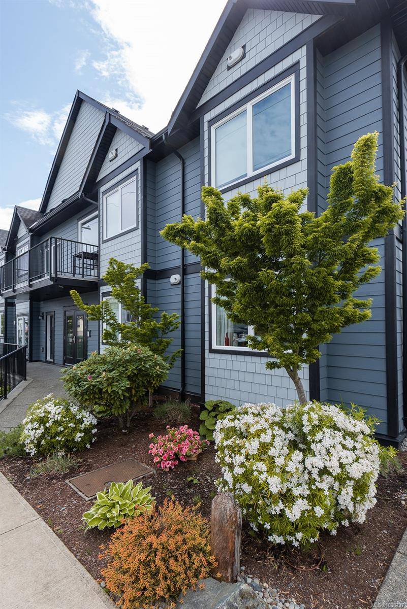 Chemainus, BC V0R 1K1,2886 Oak St #3