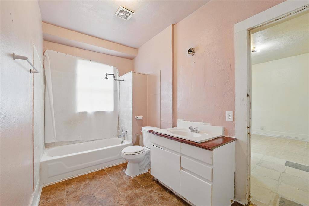 Fort Worth, TX 76164,2610 Columbus Avenue