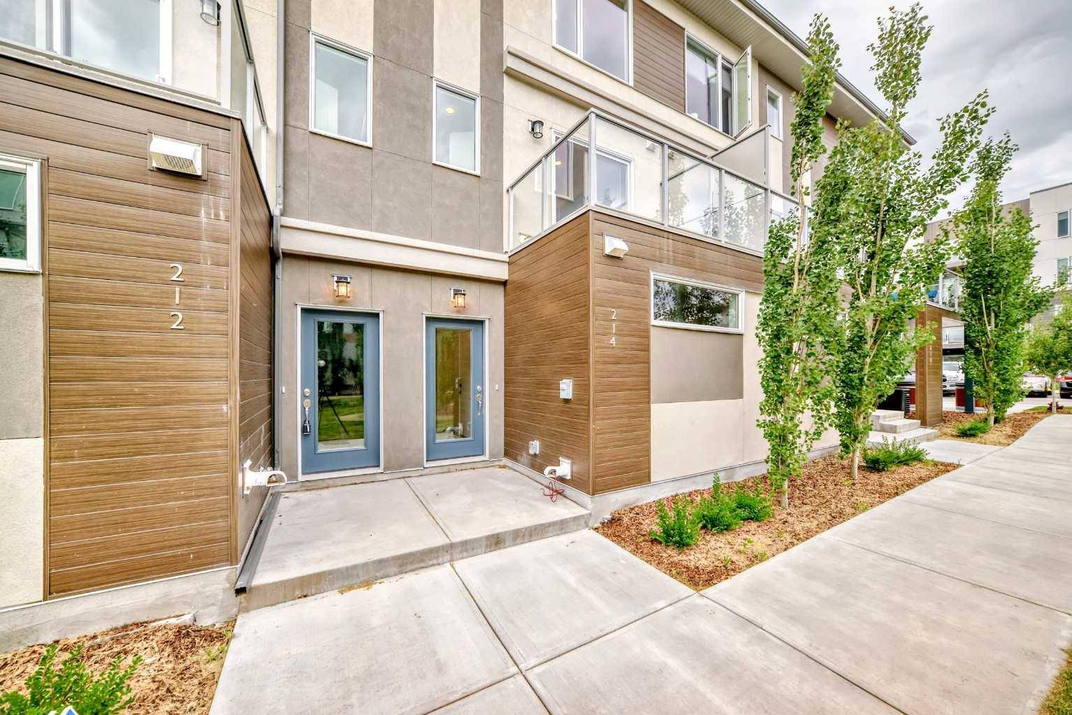 Calgary, AB T2Y 0T7,214 Shawnee SQ SW