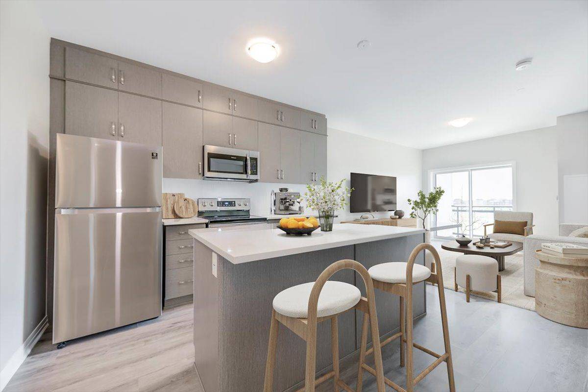 Oakville, ON L6H 0X2,102 Grovewood Common N/A #414