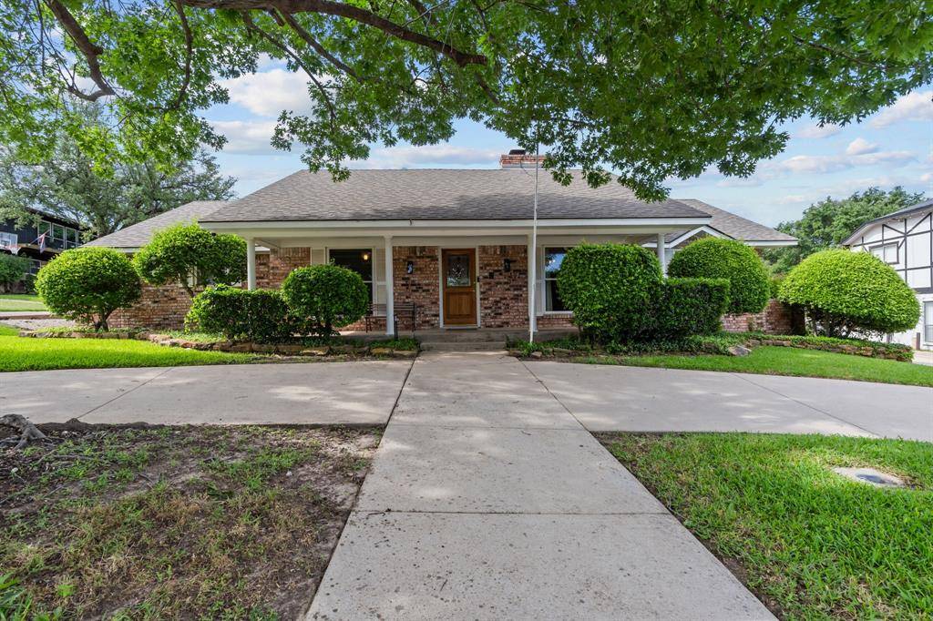 Fort Worth, TX 76179,7725 Westwind Drive