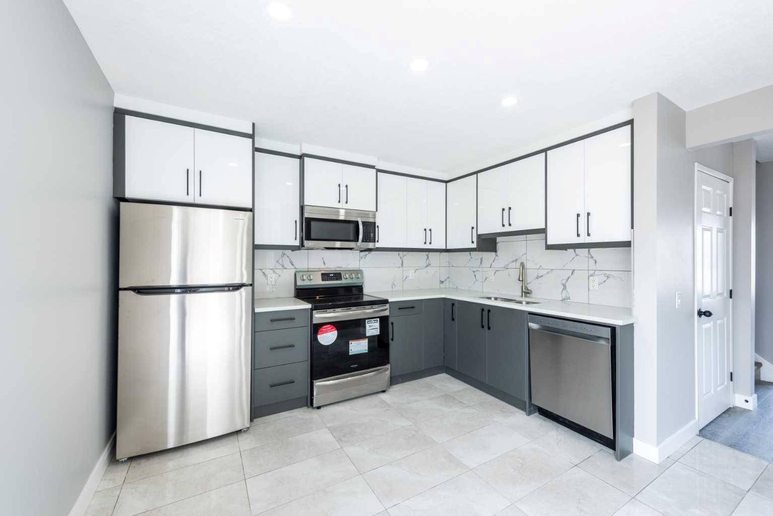 Calgary, AB T3J1C6,5514 54 ST NE