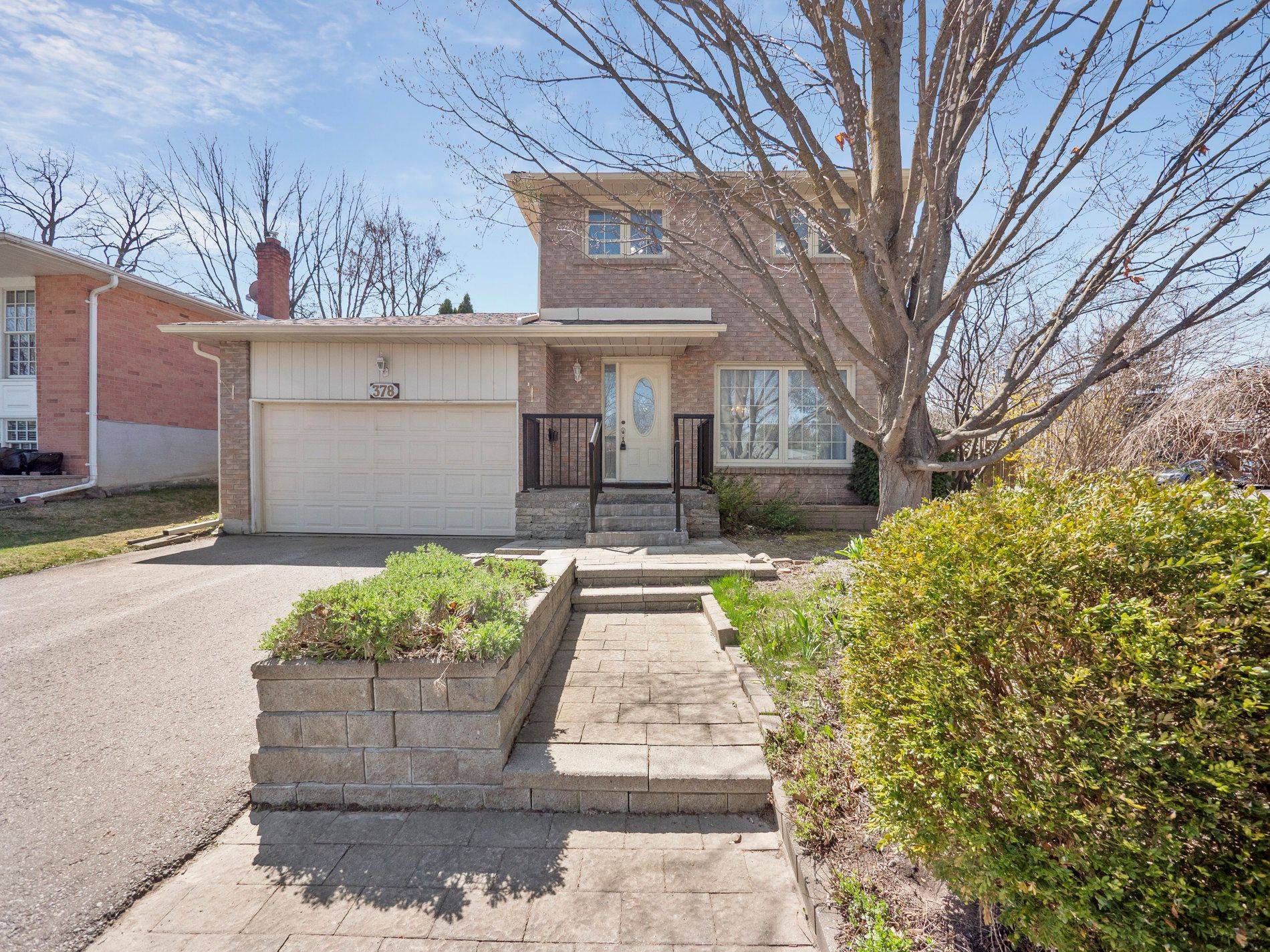 Newmarket, ON L3Y 6T6,378 Ashworth DR