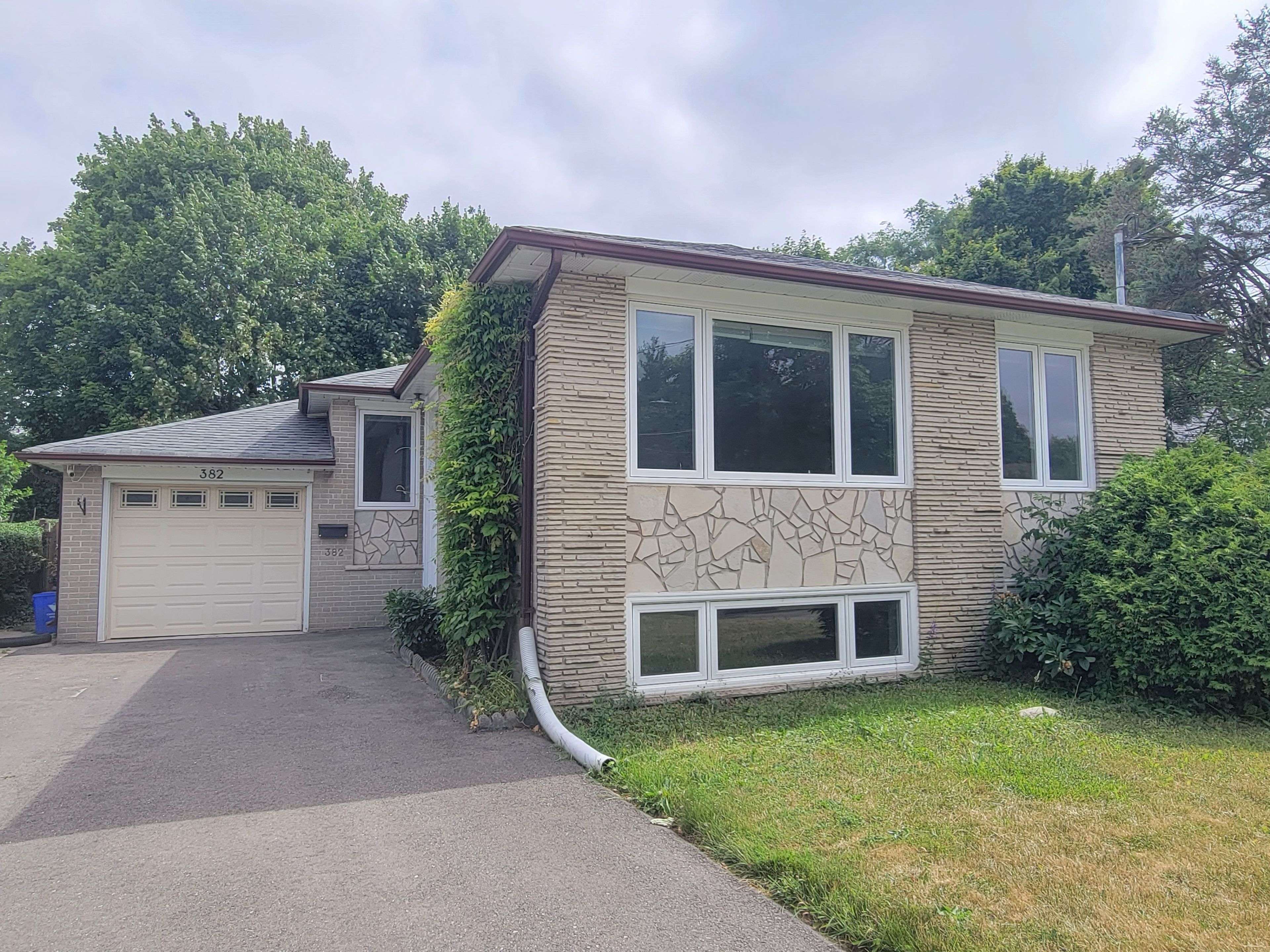 Richmond Hill, ON L4C 2Z2,382 Allgood ST