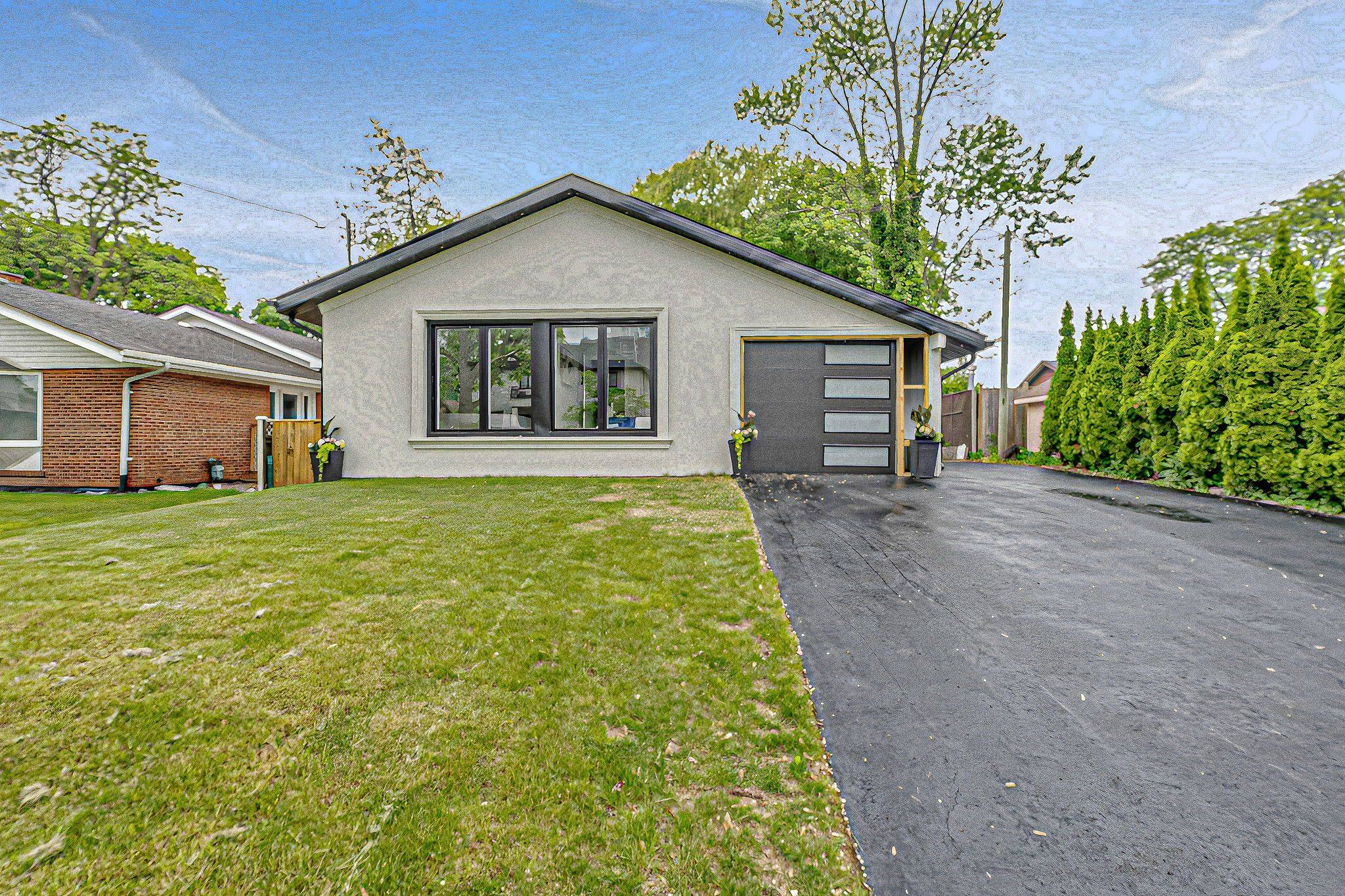 Toronto W08, ON M9C 2P8,46 Rossburn DR