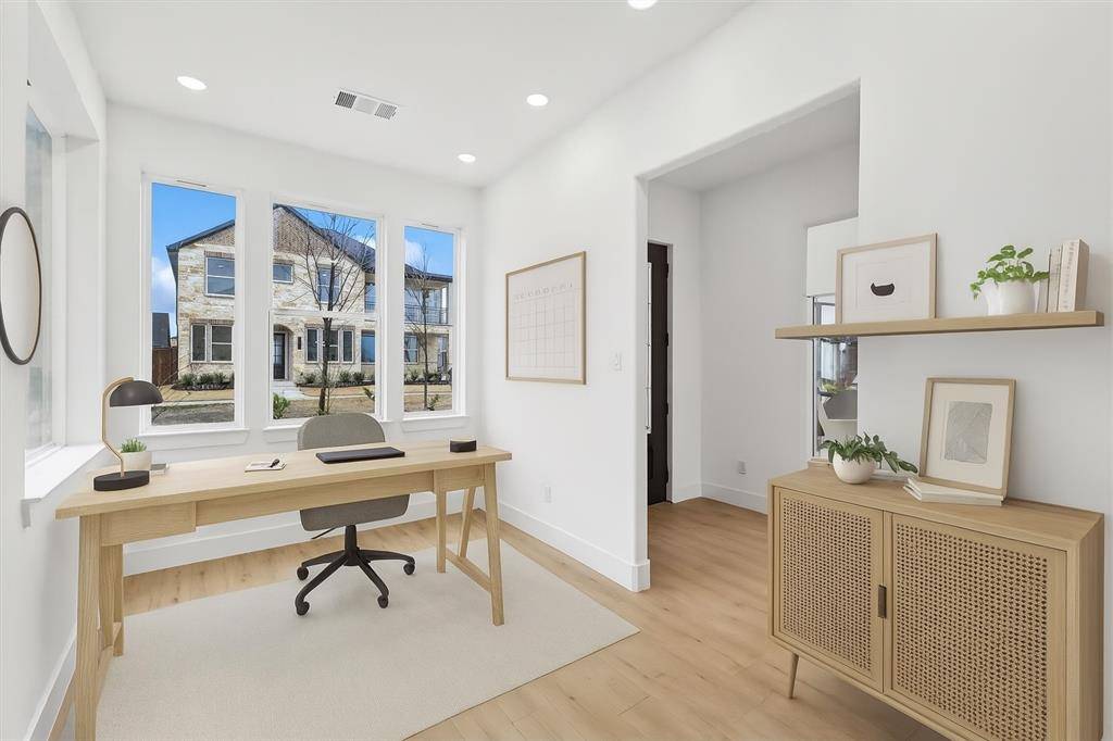 Rowlett, TX 75088,3700 Pardoners Mews