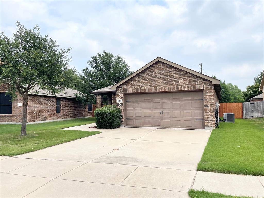 Azle, TX 76020,105 Bridlewood Street