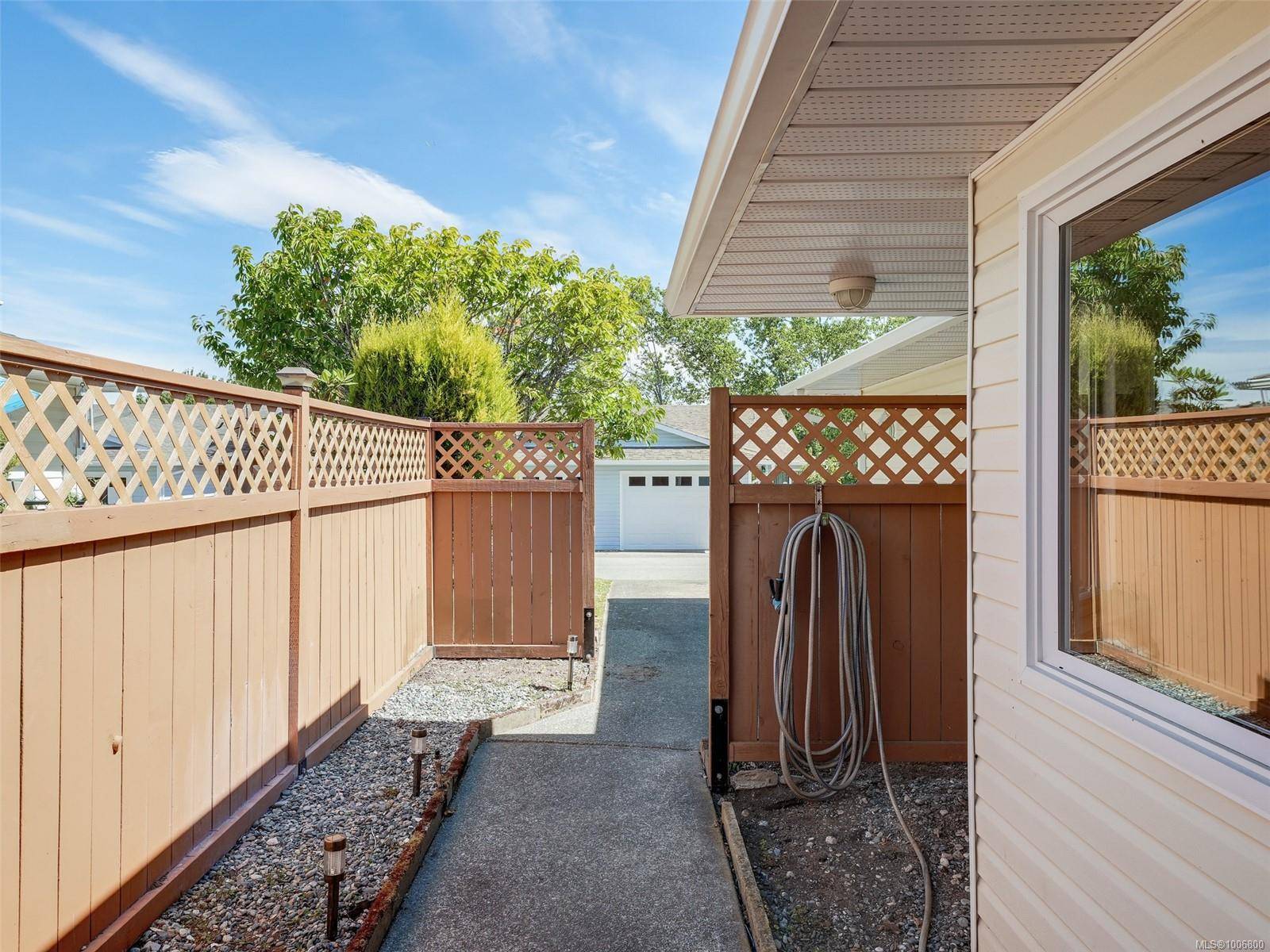 Saanich, BC V8Z 4W8,4125 Interurban Rd #19