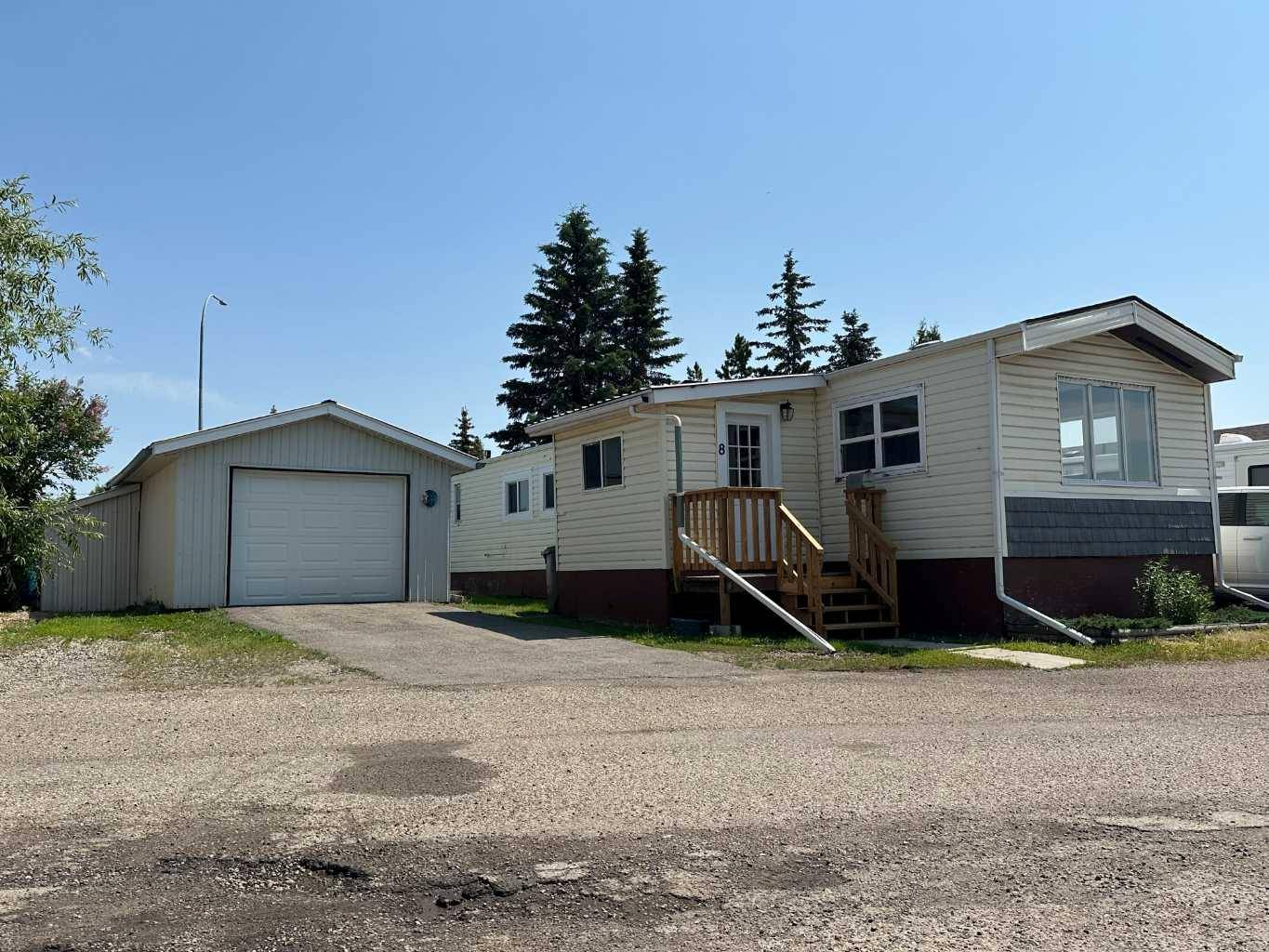 Olds, AB T4H 1C4,5800 46 ST ##8