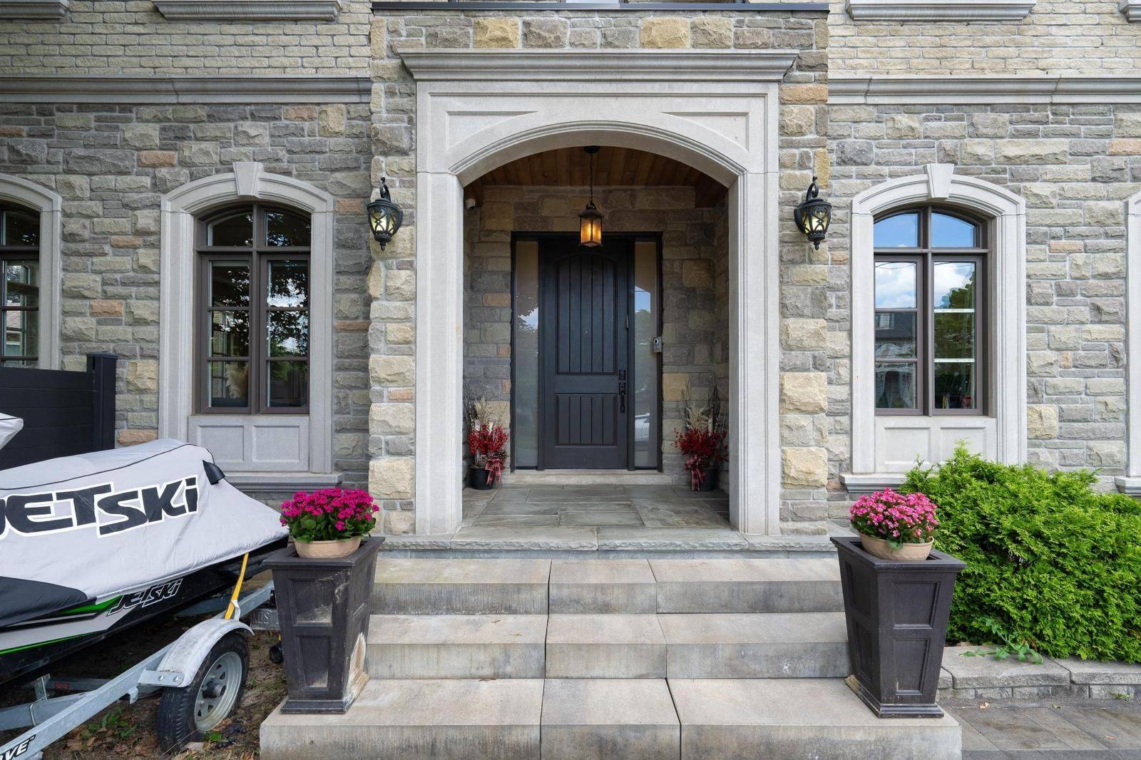 Vaughan, ON L6A 1E4,1 Lancer DR