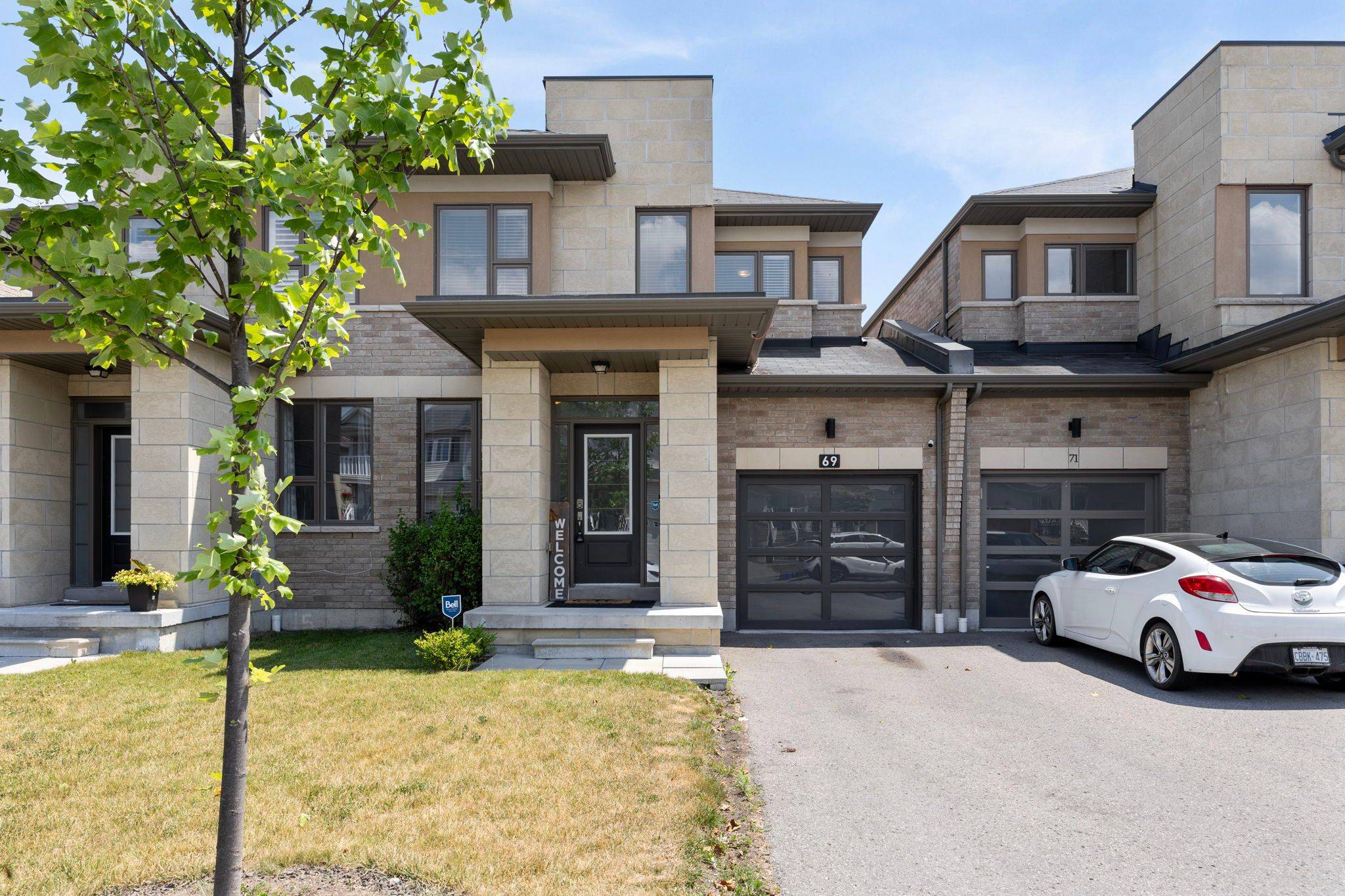 Whitby, ON L1R 0N3,69 Barrister AVE