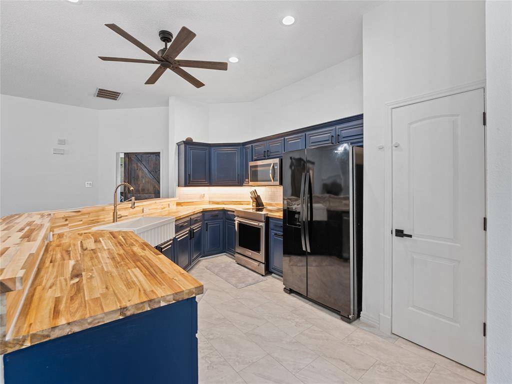 Fort Worth, TX 76028,12200 Rolling Ridge Drive