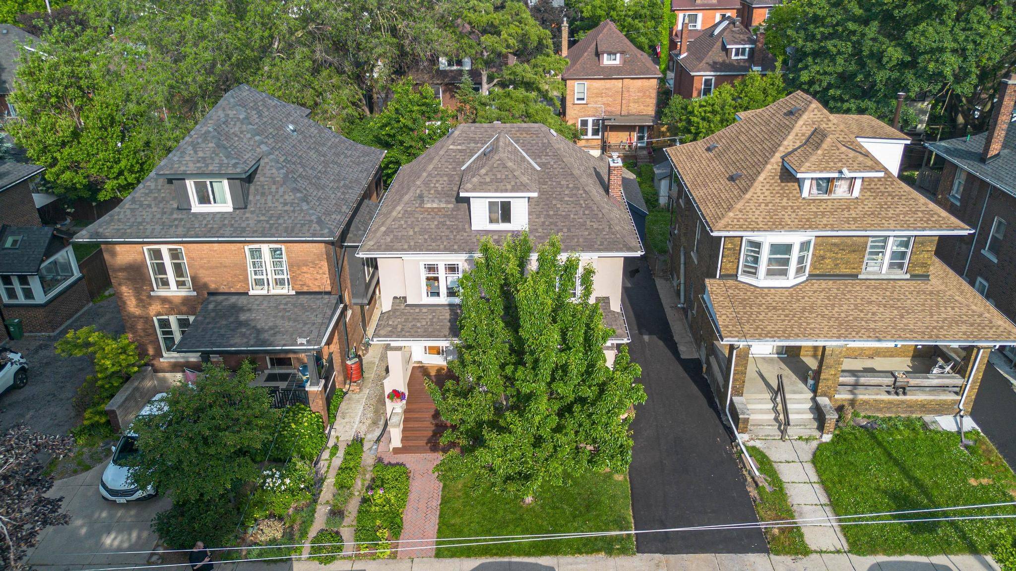Hamilton, ON L8M 2J1,37 Burris ST
