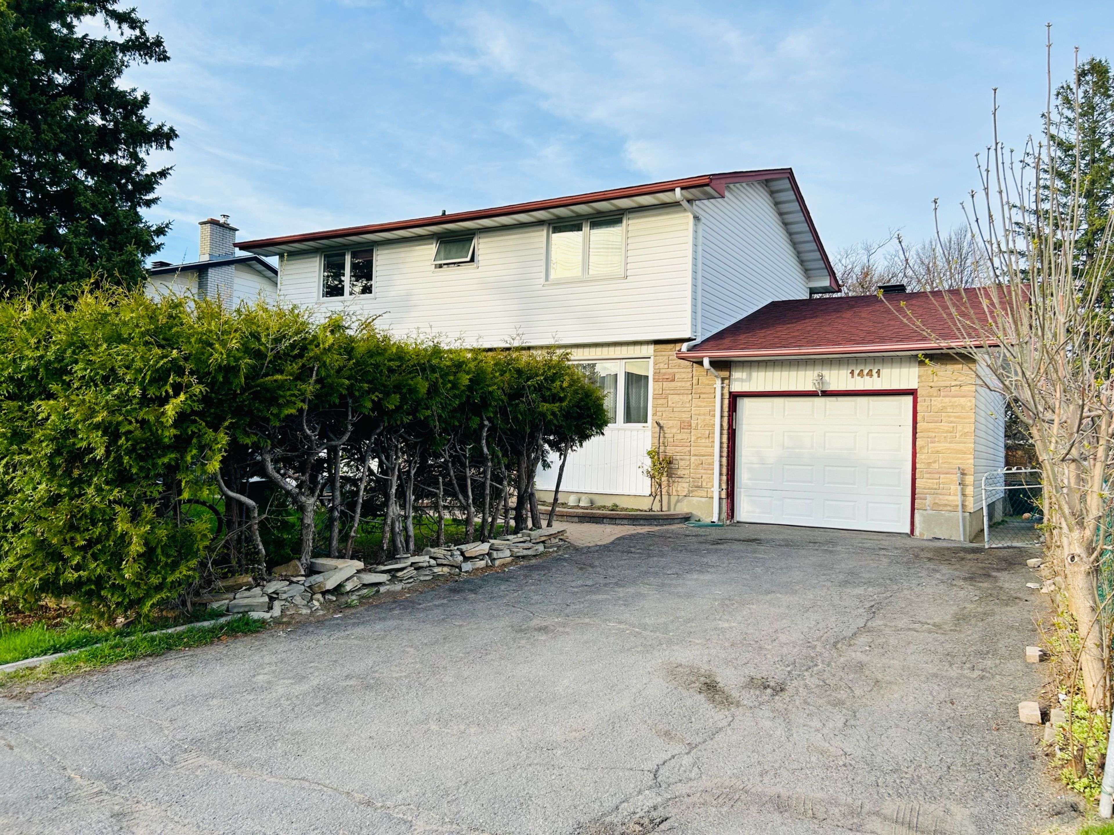 Mooneys Bay - Carleton Heights And Area, ON K2C 1X3,1441 FISHER AVE