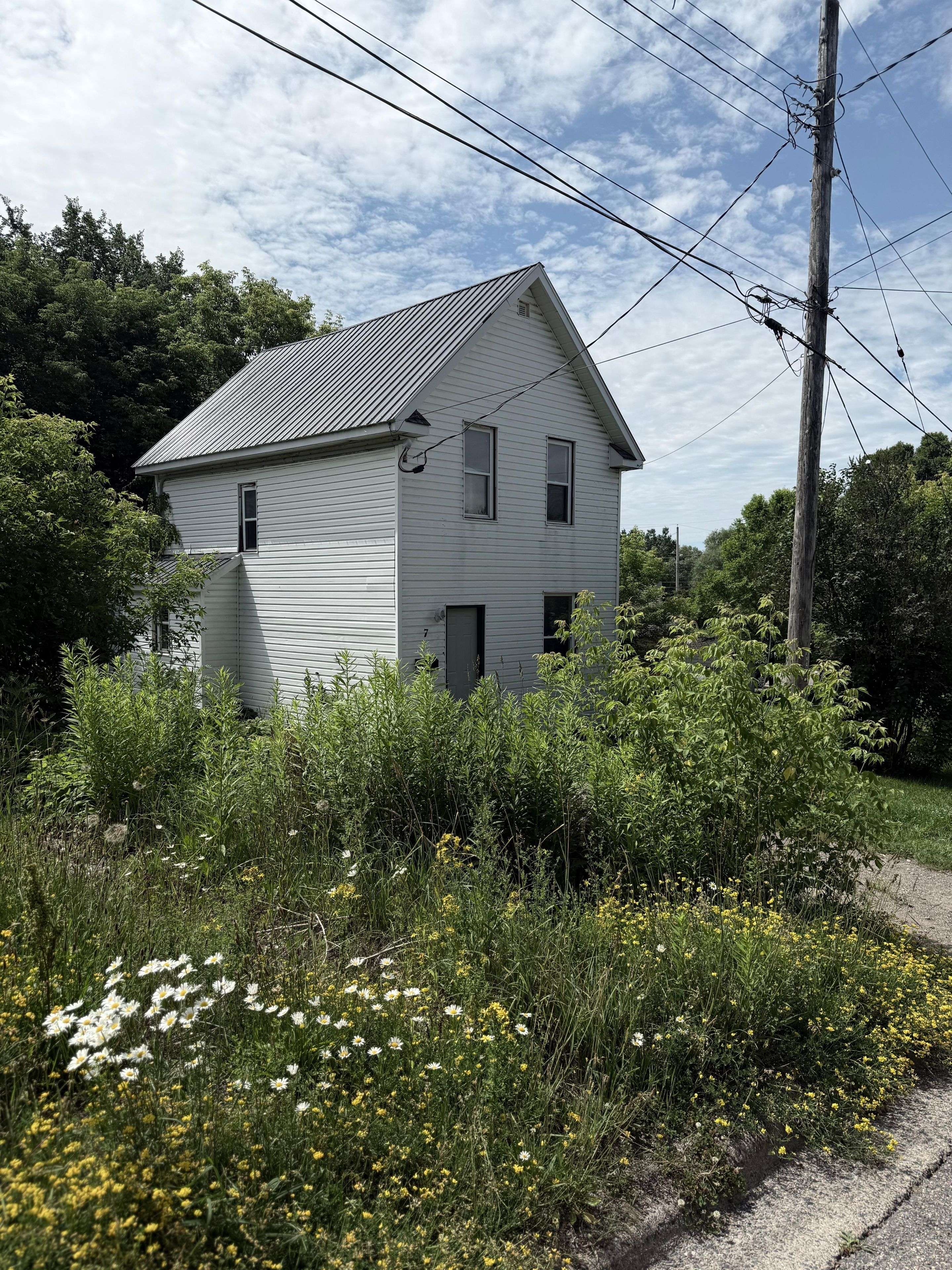 Sault Ste Marie, ON P6B 1J6,7 Hearst ST