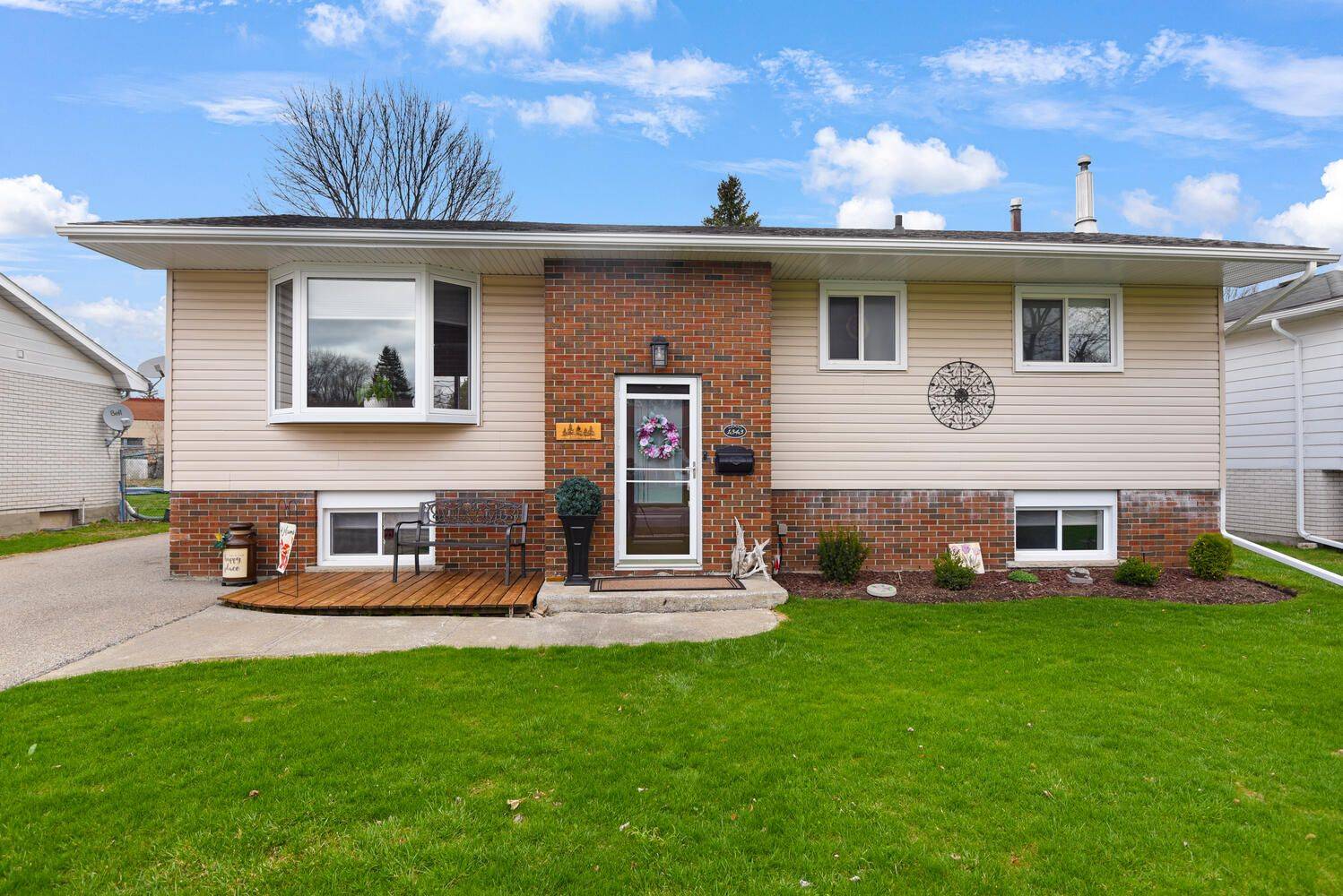 Brockville, ON K6V 5X7,1343 Borden CRES