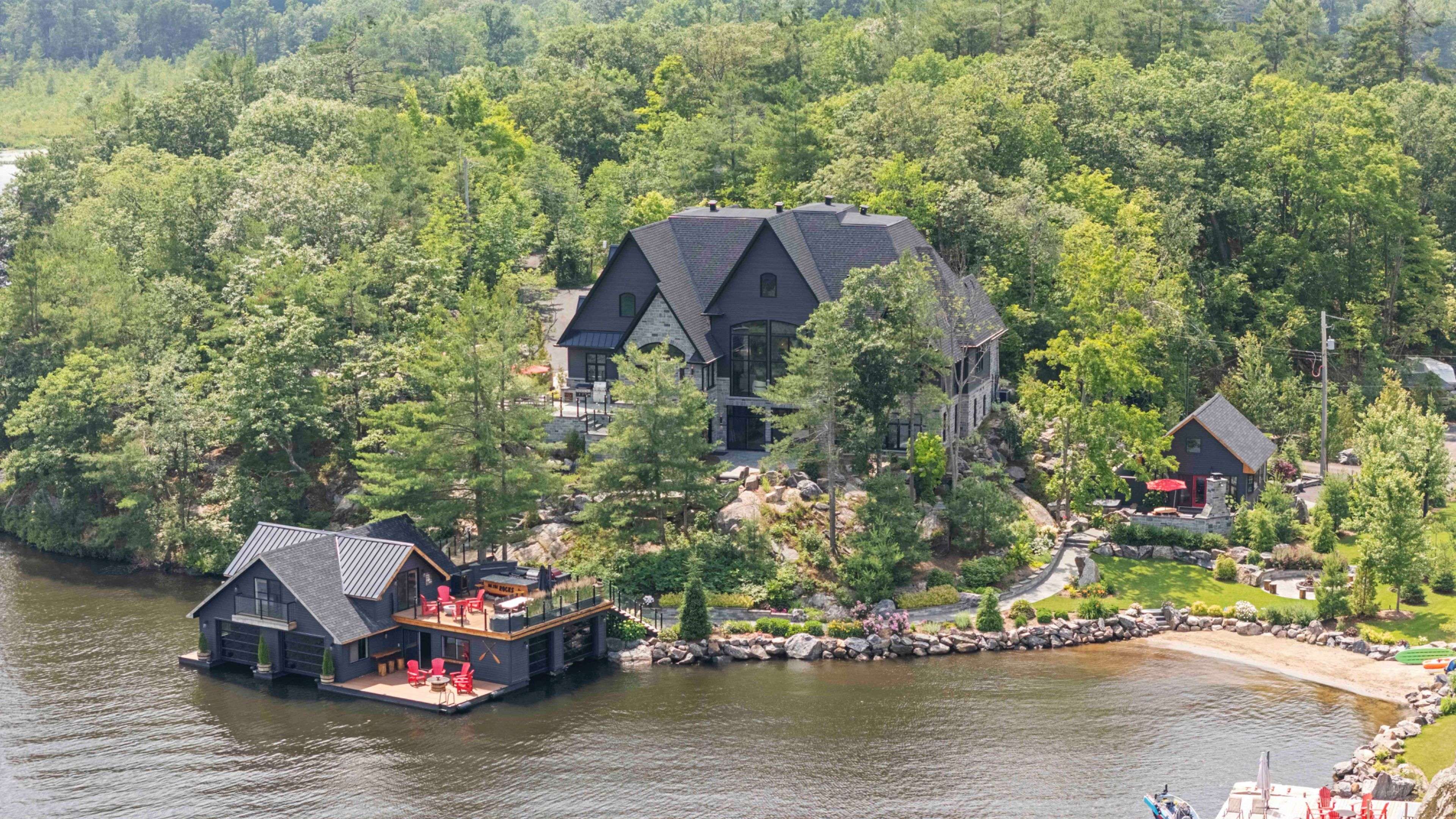 Gravenhurst, ON P1P 1R2,1031 Road 2900 N/A