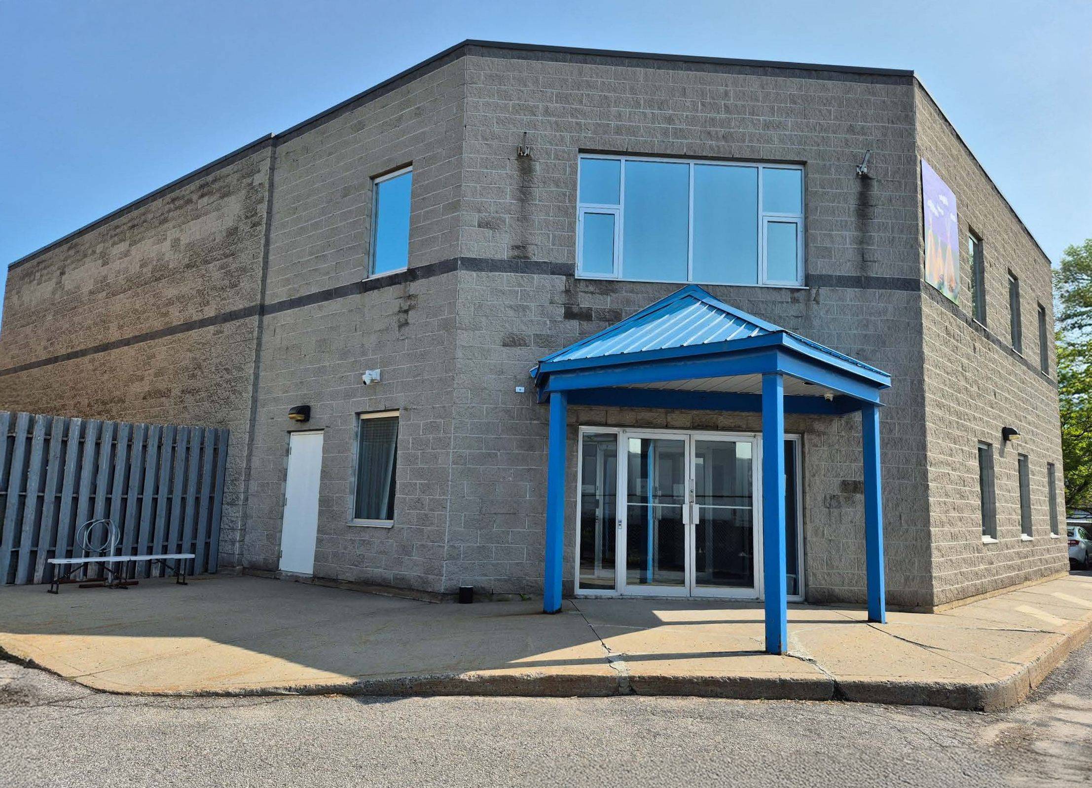Overbrook - Castleheights And Area, ON K1K 2T4,867 St. Laurent BLVD