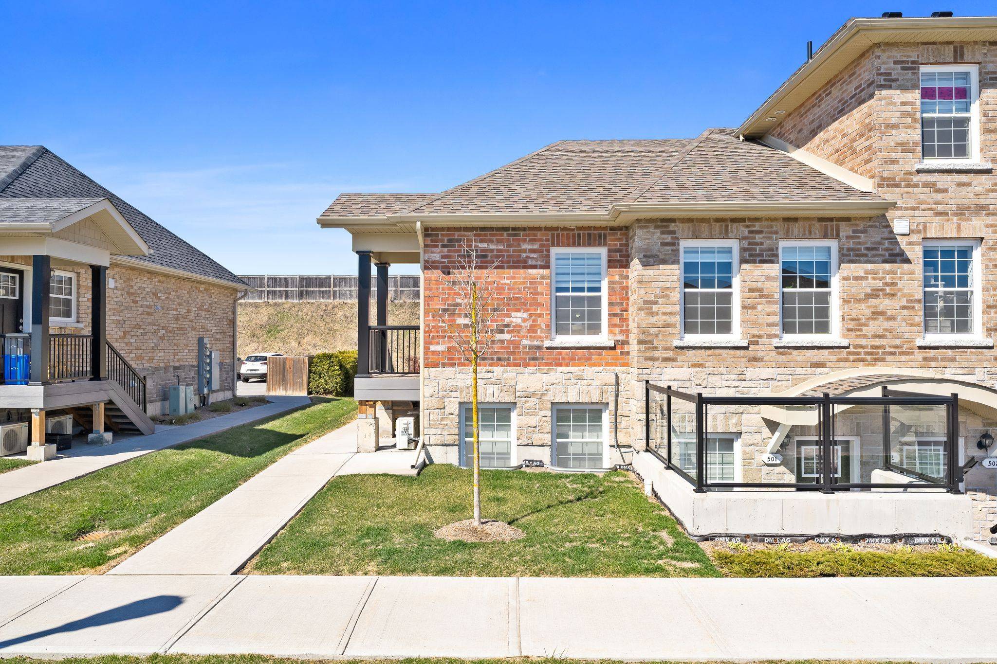 Cobourg, ON K9A 0K4,470 Lonsberry DR #505