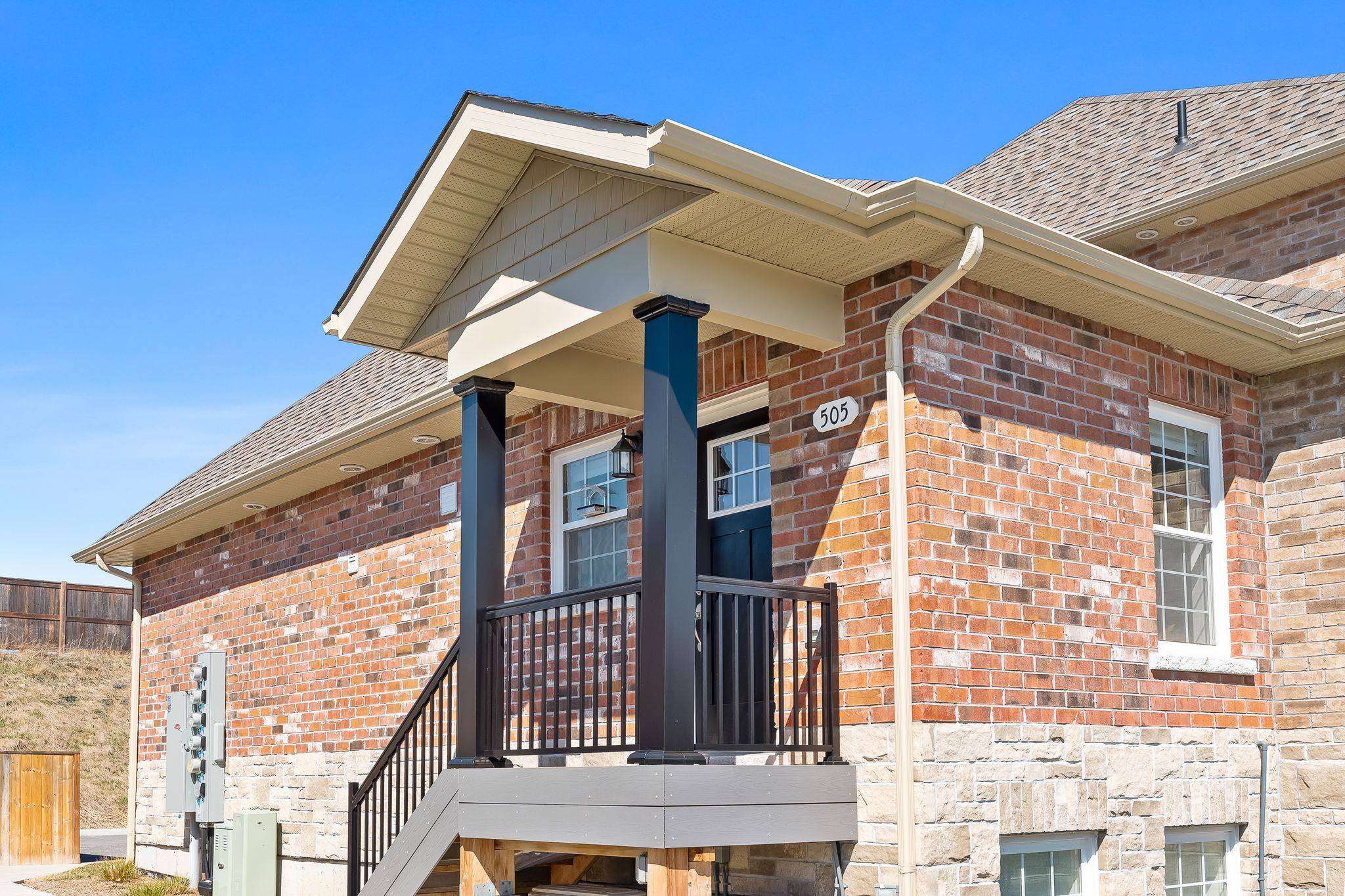 Cobourg, ON K9A 0K4,470 Lonsberry DR #505