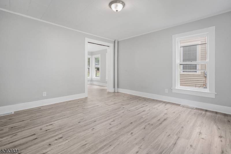 Newton Town, NJ 07860,3-5 New Hampshire St #1