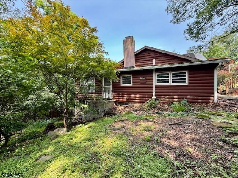 West Milford Twp., NJ 07480,66 Lindys Dr