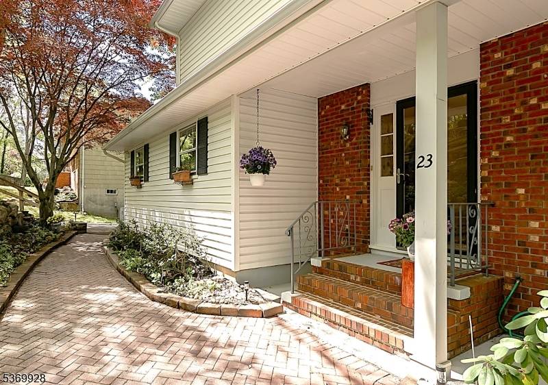 Roxbury Twp., NJ 07876,23 Horizon Dr #n/a