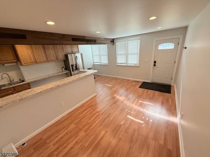 Dover Town, NJ 07801,131 Baker St