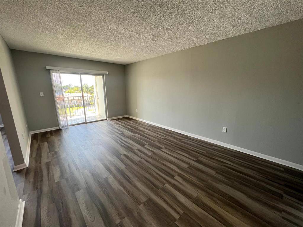 Miami, FL 33167,2605 NW 135th St #301