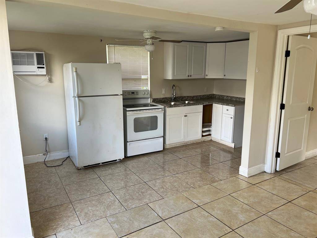 Miami, FL 33150,8269 NW 1st Pl #2
