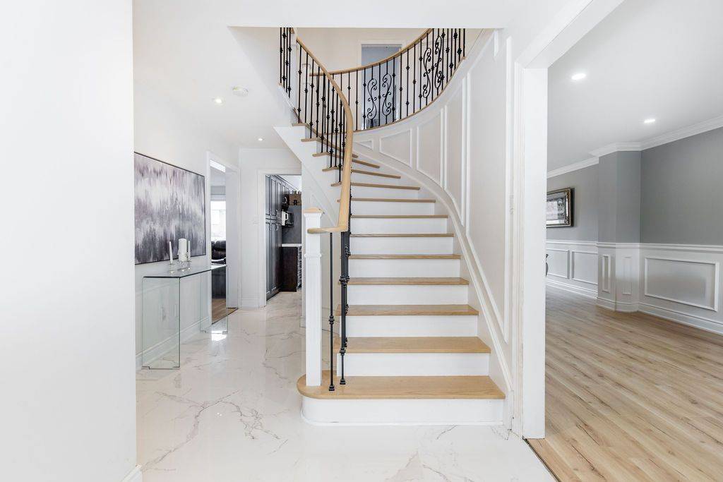 Brampton, ON L6X 3T5,120 Candy CRES