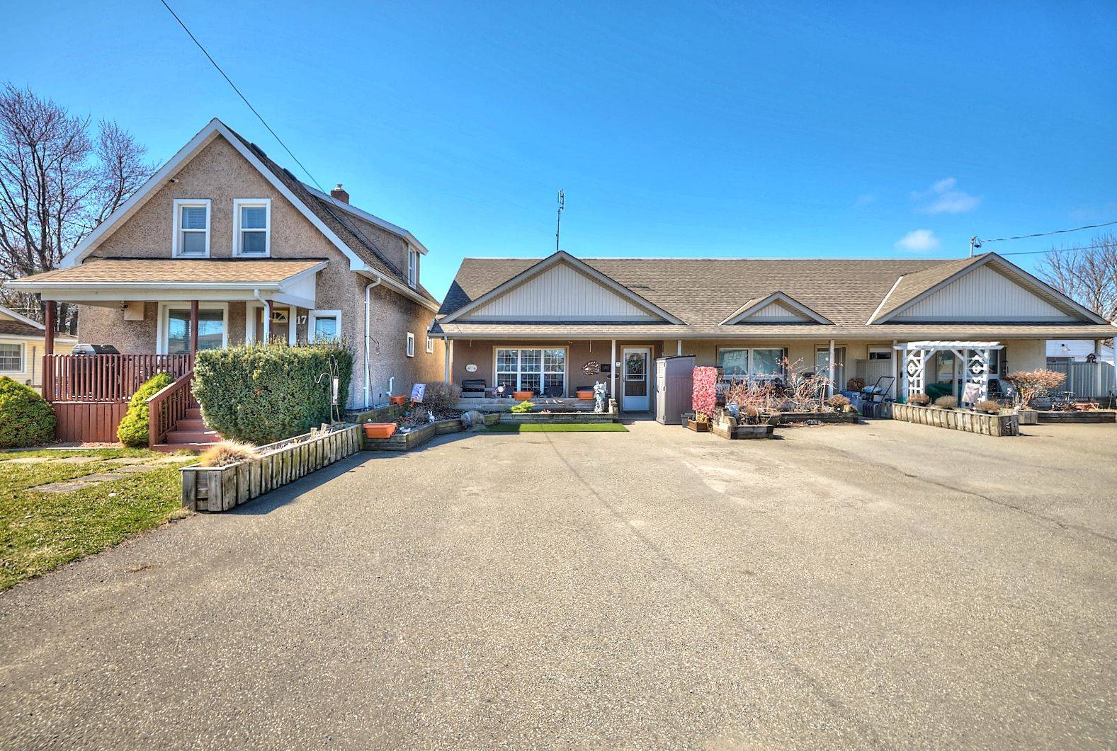 Port Colborne, ON L3K 5A4,19 Knoll ST