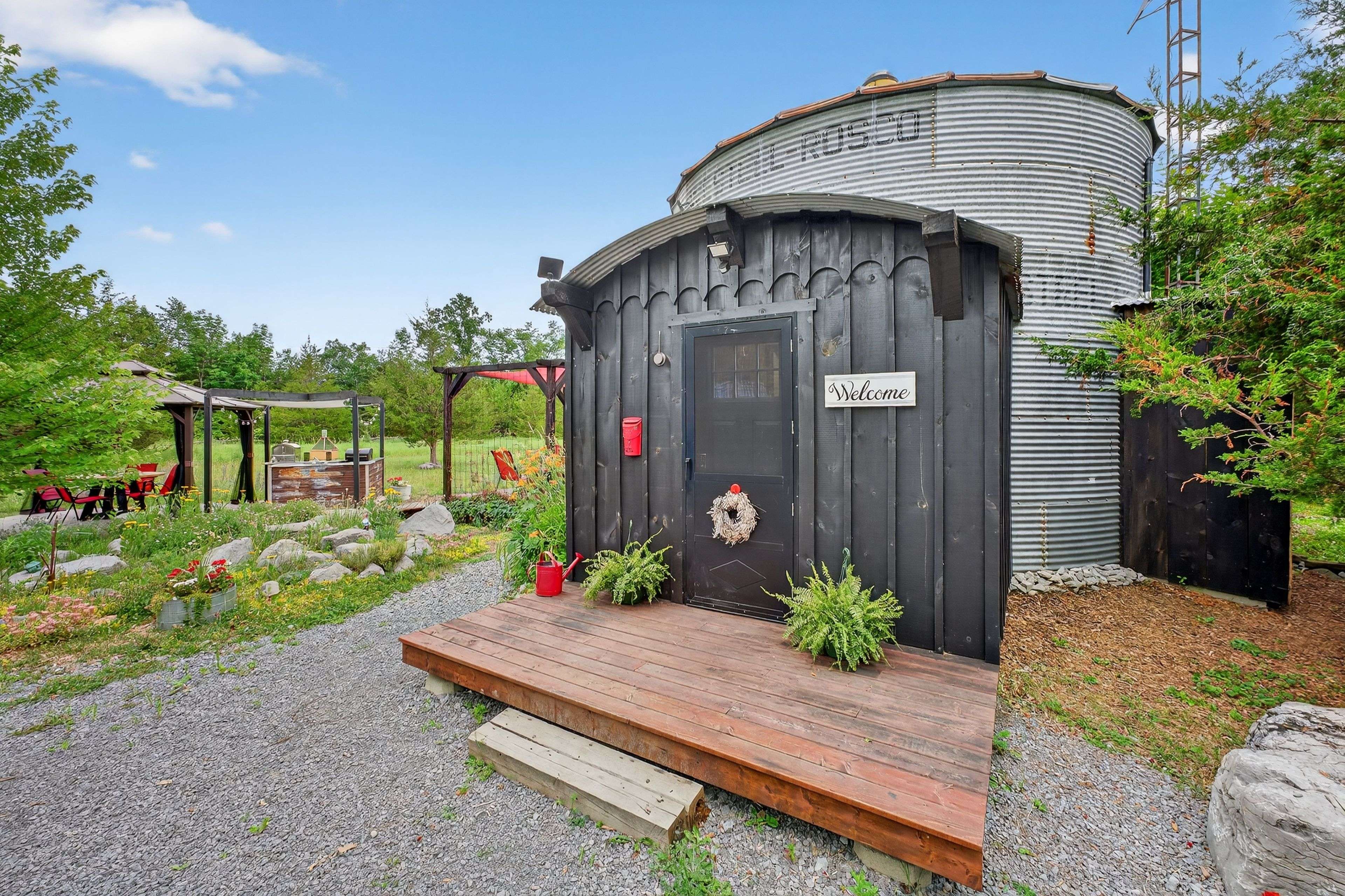 Greater Napanee, ON K0K 2W0,922 Lime Lake RD