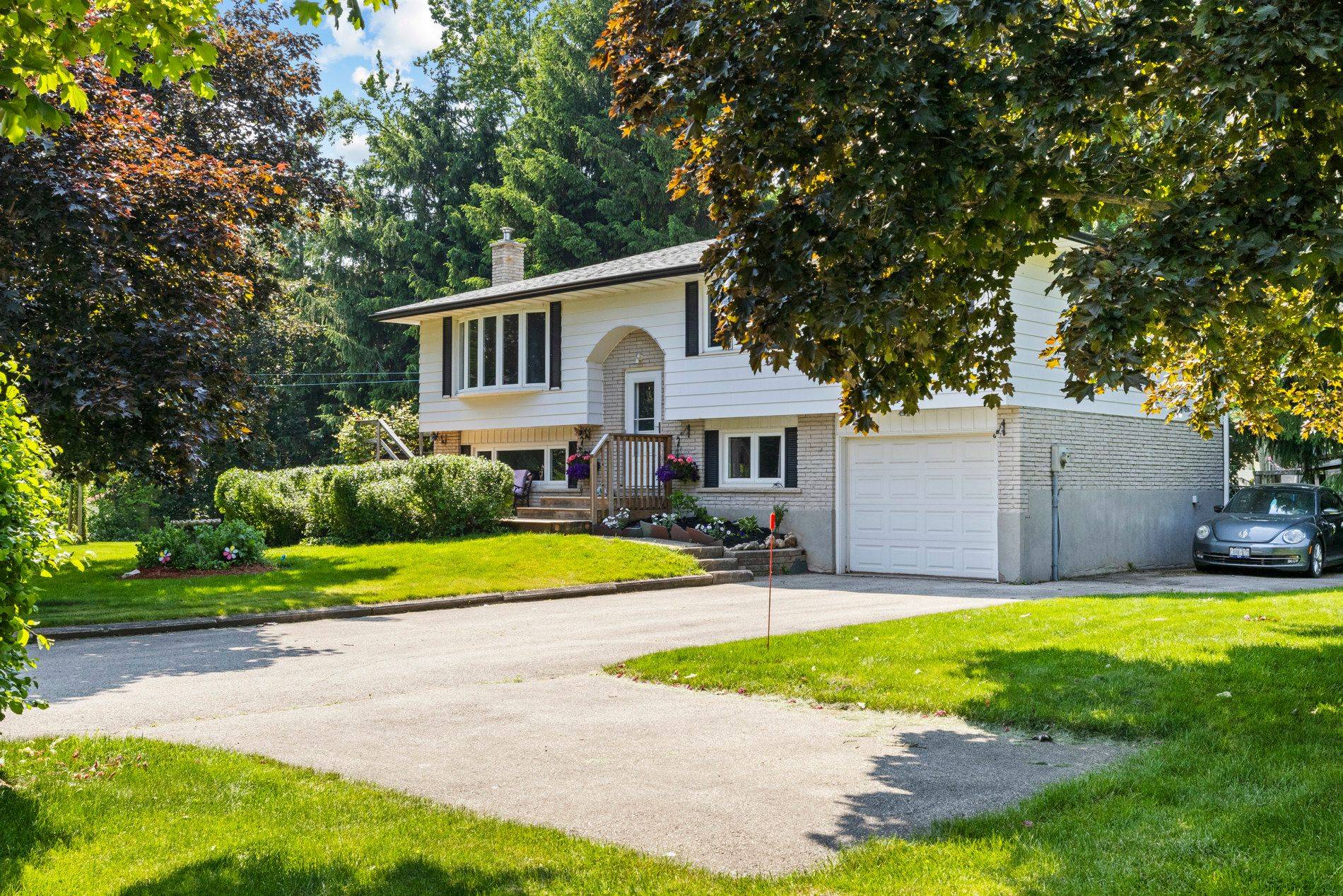 Guelph/eramosa, ON N0B 1B0,7392 Wellington Rd 51 RD