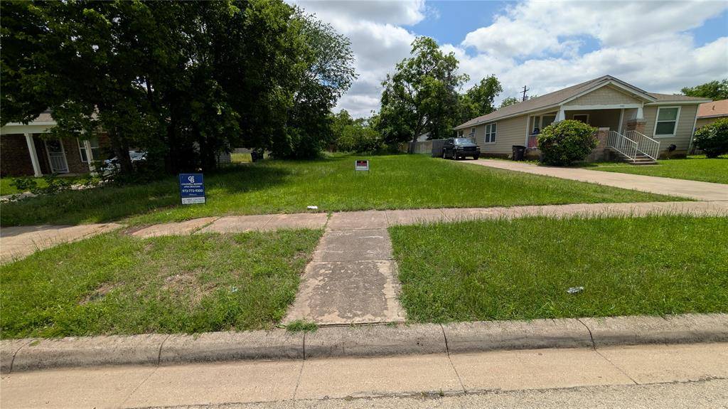 Fort Worth, TX 76104,1442 E Allen Avenue
