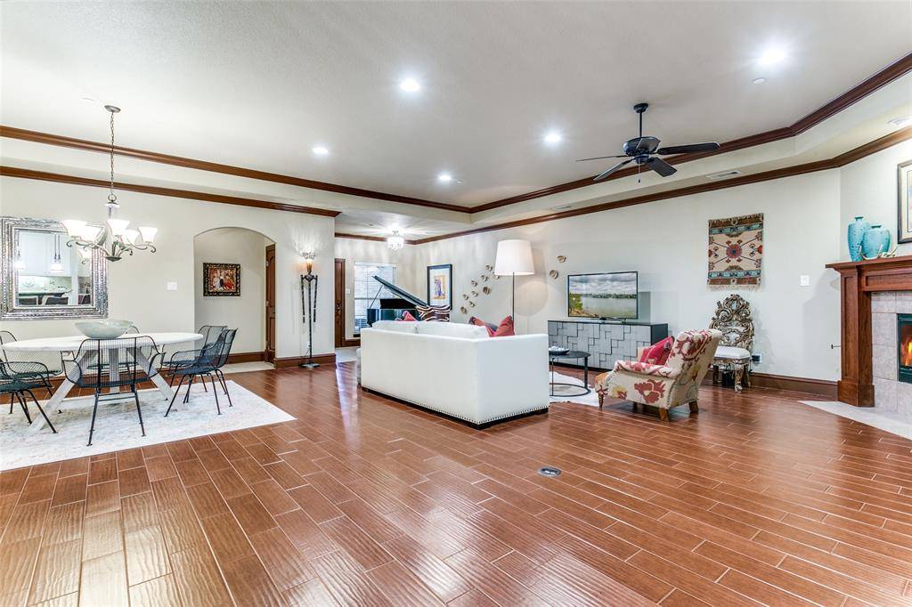 Grapevine, TX 76051,223 Wood Street #201