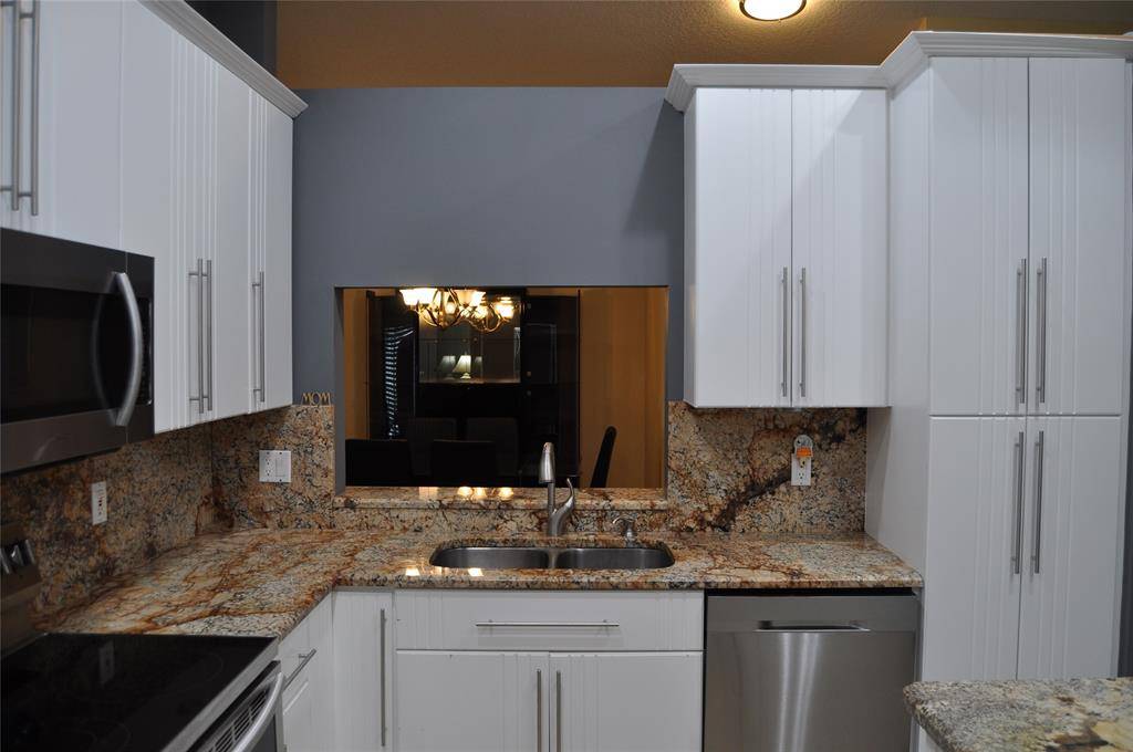 Davie, FL 33314,4061 SW 71st Ter