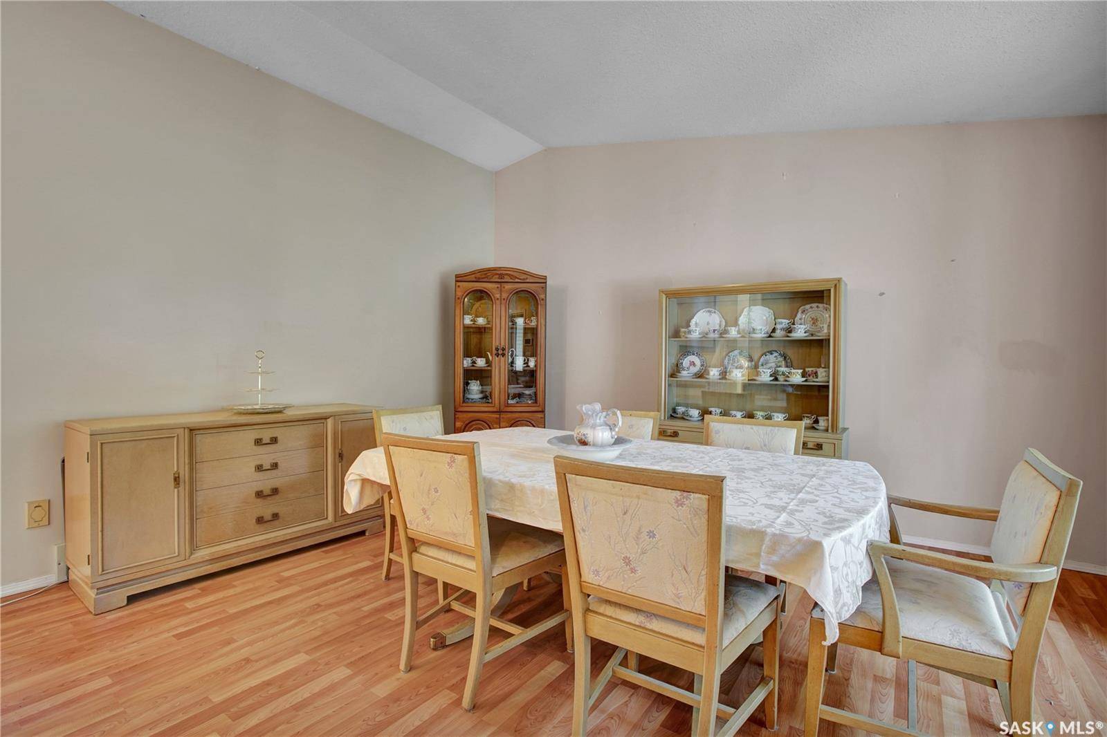 Saskatoon, SK S7N 3Z6,142 Cowley ROAD